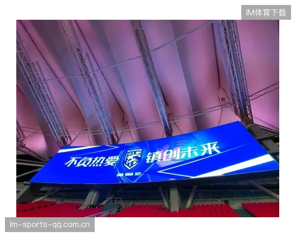 武汉三镇前场快速回做形成多点威胁